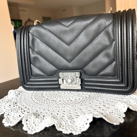 Badgley Mischka Crossbody Purse - Picture 5 of 16